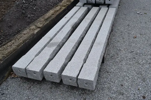 Lamp Post 7"x7"x8' Rock Face